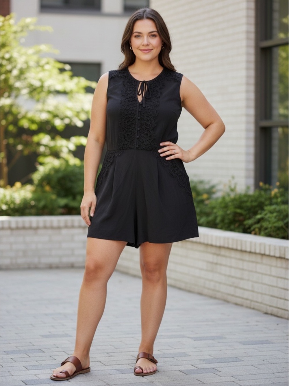 City Chic Romper Sleeveless Black Lace-Trim Pockets Back Zip Closure | EUC